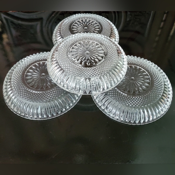 4pc Set 🇮🇹 Crystal 5 7/8" Tidbit Dishes Ribbed Diamonds Dotted Flower - Picture 9 of 16
